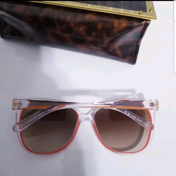 Tory Burch Oversized Sunglasses TY9012 - Picture 4 of 8